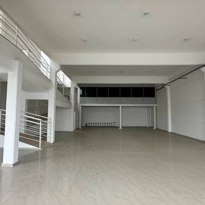 SALA COMERCIAL DE 450 M² DE TRÊS ANDARES NO BAIRRO CORDEIROS - Salas Comerciais em Cordeiros, Itajaí - para locação - Brava Norte Imóveis