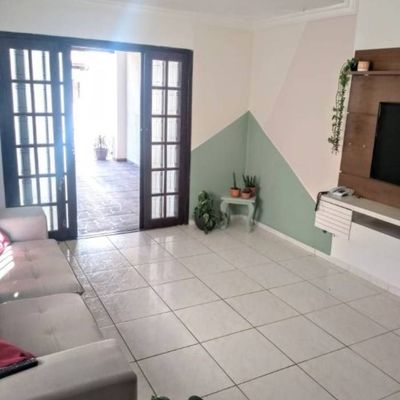 Sobrado com 4 quartos à Venda, Bosque da Princesa - Pindamonhangaba - Sobrado em Bosque da Princesa, Pindamonhangaba - à venda - EDSON DERRICO IMOVEIS LTDA