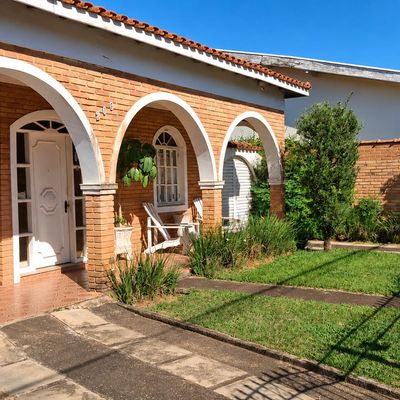 Casa à Venda com 2 Quartos e 1 Suíte com closet, Área Gourmet e Garagem para 4 Carros no Centro - Avaré - Casa em Centro, Avaré - à venda - CRYSTAL IMÓVEIS