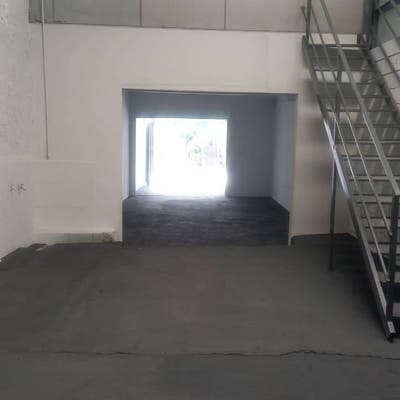 Barracão para alugar, 180m² por R$ 3.500,00/mês - Dom Bosco - Poços de Caldas/MG - Comercial em Dom Bosco, Poços de Caldas - para locação - Lago e Cunha Imóveis