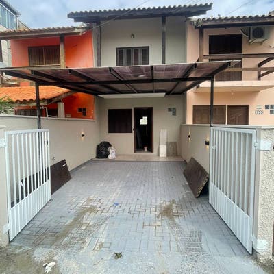 Sobrado com 2 quartos, Ingleses do Rio Vermelho - Florianópolis - Sobrado em Ingleses do Rio Vermelho, Florianópolis - à venda - LIDER CORRETORA DE IMOVEIS LTDA