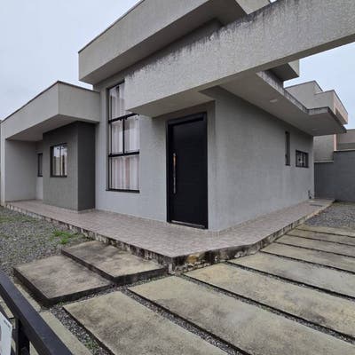Casa com 3 quartos, sendo uma suíte, no Balneário Rainha do Mar - Casa em Rainha do Mar, Itapoá - à venda - Itapoá Imóveis Ltda