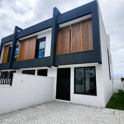 SOBRADO A VENDA NOS INGLESES - Sobrado em Ingleses do Rio Vermelho, Florianópolis - à venda - LIDER CORRETORA DE IMOVEIS LTDA