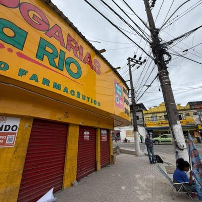 Estilo arquitetônico: Comercial, idiomático popular.
