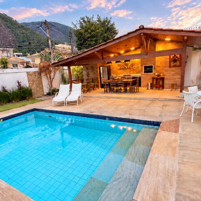 ALUGUEL | CASA LINEAR COM PISCINA E AMPLA ÁREA DE LAZER - Casa em Itaipu, Niterói - para locação - AGF IMÓVEIS