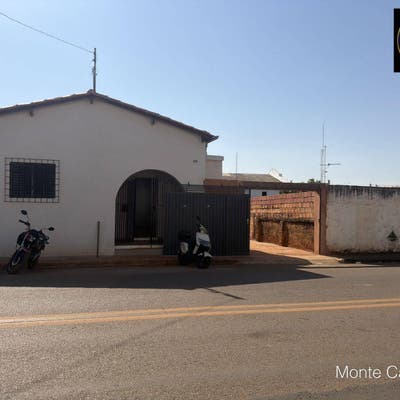 CASA BAIRRO BOA VISTA - Casa em Boa Vista, Monte Carmelo - para locação - Unijés Negócios Imobiliários LTDA