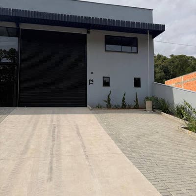 Galpão de 244 m² no Bairro Nereu Ramos - Galpão em Nereu Ramos, Jaraguá do Sul - para locação - CONSTRUTORA O.R. LTDA