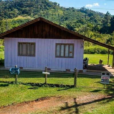 Casa de madeira à venda com 70m², Bairro João Tozini, Corupá SC - Casa em João Tozini, Corupá - à venda - CONSTRUTORA O.R. LTDA