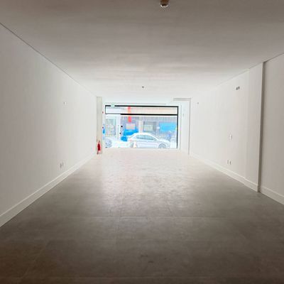 Sala Comercial 112m² para Alugar - Meia Praia, Itapema - Loja em Meia Praia, Itapema - para locação - JSobrinho Imóveis