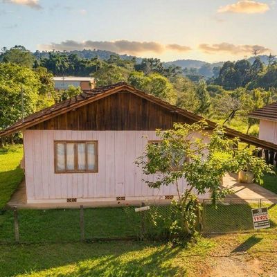 Casa de madeira à venda com 70m², Bairro João Tozini, Corupá SC - Casa em João Tozini, Corupá - à venda - CONSTRUTORA O.R. LTDA