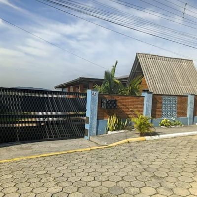 Casa com Amplo Terreno e Chalé Independente | Conceição | Balneário Piçarras - Casa em Balneário Piçarras - à venda - TAB Imóveis