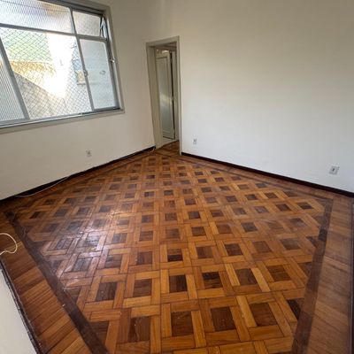 Alugo Apartamento Avenida Paulo de Frontin Praça Condessa 2 Quartos, Área Externa - Apartamento em Praça da Bandeira, Rio de Janeiro - para locação - MIGUEZ IMOBILIÁRIA