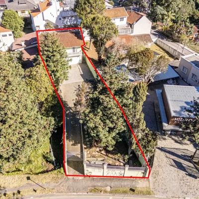 Casa 3 quartos 1 suíte 2 vagas cobertas no Santo Inácio - Curitiba/PR - Casa em Santo Inácio, Curitiba - à venda - SCHAEFER IMOVEIS LTDA