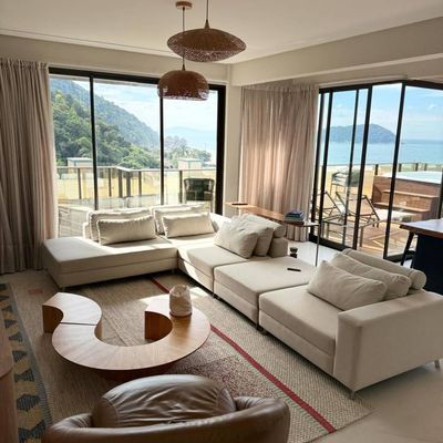 Cobertura mobiliada com 154 m² privativos, 3 suítes, jacuzzi na sacada, espaço gourmet e 3 vagas de garagem - Cobertura em Praia de Palmas, Governador Celso Ramos - à venda - TAB Imóveis