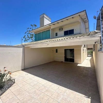 Sobrado de Alto Padrão à Venda com 3 Quartos e Terreno Amplo - Sobrado em Santa Regina, Camboriú - à venda - TAB Imóveis