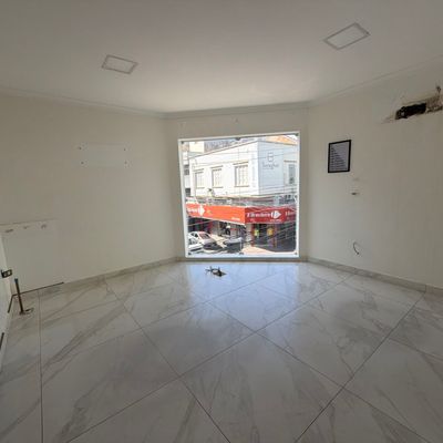 ANDAR COMERCIAL - ENTRADA INDIVIDUAL - Comercial em Centro, Colatina - para locação - Aloísio Vidal Campostrini