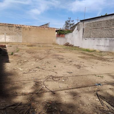 Estilo arquitetônico: Popular/concreto simples