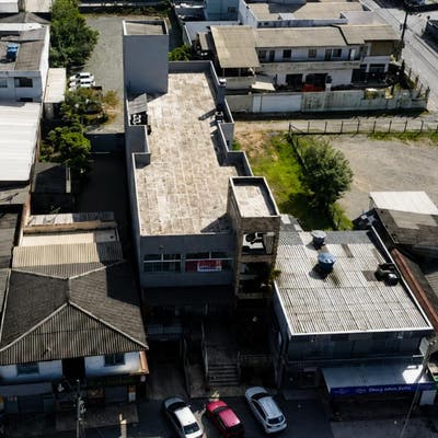 Salas Comerciais 370m² em Cordeiros, Itajaí: Espaço Amplo e Acabamento Funcional - Salas Comerciais em Cordeiros, Itajaí - para locação - Sul Imóveis