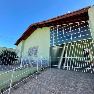 Casa com 3 quartos à Venda, Vila Bourghese - Pindamonhangaba - Casa em Vila Bourghese, Pindamonhangaba - à venda - EDSON DERRICO IMOVEIS LTDA