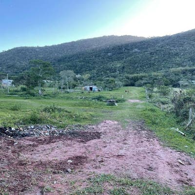 TERRENO Á VENDA NO RIO VERMELHO - Lote/Terreno em Florianópolis - à venda - LIDER CORRETORA DE IMOVEIS LTDA
