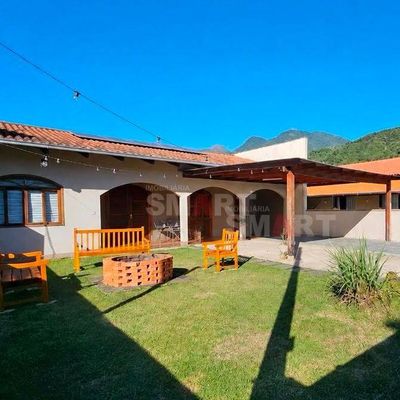 Casa com Piscina 1 Suíte e 2 Quartos no Centro de Jaraguá do Sul - Casa em Centro, Jaraguá do Sul - à venda - Imobiliária SMART