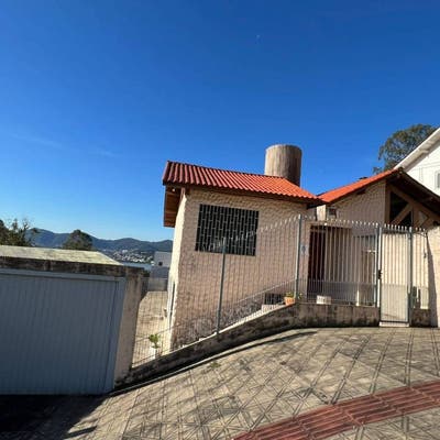 Casa para locação com 3 dormitórios sendo 1 suíte em Florianópolis Centro - Casa em Centro, Florianópolis - para locação - Seiter Imobiliária