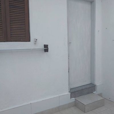 Casa Fundos mobiliada - casa 01 - c/ 2 Peças + Banheiro e Área de Serviço p/ Aluguel - R$ 800,00 - Cond. Fechado - Verdes Campos situada na Rua Mata Atlântica, 50 Casa 01 - fundos( Restrição - Consultar à Imobiliária ) - Casa em Porto Alegre - para locação - imobiliária TN SILVA