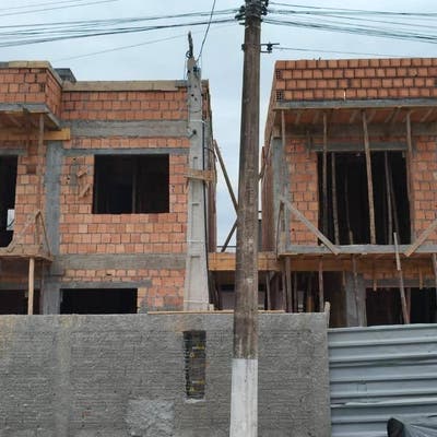 THR6122 - Belo sobrado de 03 quartos sendo 01 suíte, Loteamento Carandaí, bairro Rio Caveiras, Biguaçu/ SC. - Sobrado em Rio Caveiras, Biguaçu - à venda - THR IMÓVEIS LTDA