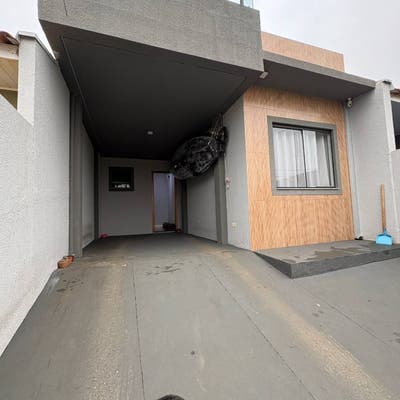 Sobrado a venda, semimobiliado, 2 quartos, área gourmet - Casa em Uvaranas, Ponta Grossa - à venda - Oniesko Imóveis