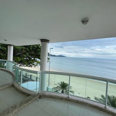 Casa de Alto Padrão com 5 Suítes Frente para o Mar - Casa em Canto Grande, Bombinhas - para locação - TAB Imóveis