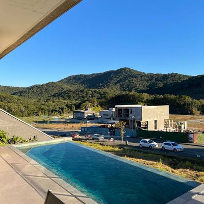Casa Montagna Colinas de Camboriú - Casa em Várzea do Ranchinho (Monte Alegre), Camboriú - à venda - Viver na Praia Imoveis