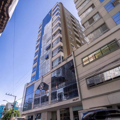 Apartamento diferenciado mobiliado com amplo terraço para locação anual na Meia Praia - Apartamento em Meia Praia, Itapema - para locação - Portal Imóveis Itapema