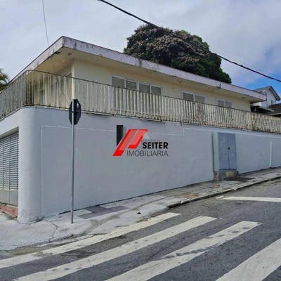 Casa grande a venda no bairro Agronomica - Casa em Agronômica, Florianópolis - à venda - Seiter Imobiliária