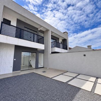 Sobrado Novo a 100 metros do Mar - Casa em Nereidas, Guaratuba - à venda - Ferreira Imóveis