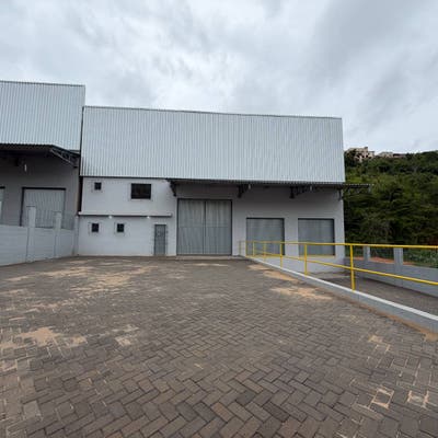 EXCELENTE GALPÃO COMERCIAL AO LADO DA BR 259 - Galpão em Morada do Sol, Colatina - para locação - Select Brokers Imobiliária LTDA.