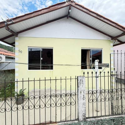 Casa à venda em Ganchos do Meio - Casa em Ganchos do Meio, Governador Celso Ramos - à venda - ADMIR MIRANDA NEGÓCIOS IMOBILIARIOS