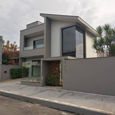 SOBRADO NO BAIRRO AMIZADE - JARAGUÁ DO SUL - Sobrado em Amizade, Jaraguá do Sul - à venda - Brisa Sul Imóveis
