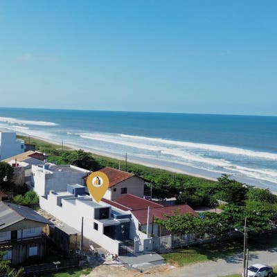Casa na quadra do mar no Itapema do Saí! - Casa em Barra do Sai, Itapoá - à venda - Imobiliaria Patricia Claudino