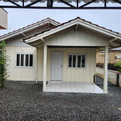 Casa 3 Dormitórios em Nereu Ramos, Jaraguá do Sul | 80m² Úteis - Casa em Nereu Ramos, Jaraguá do Sul - para locação - Franco Imóveis
