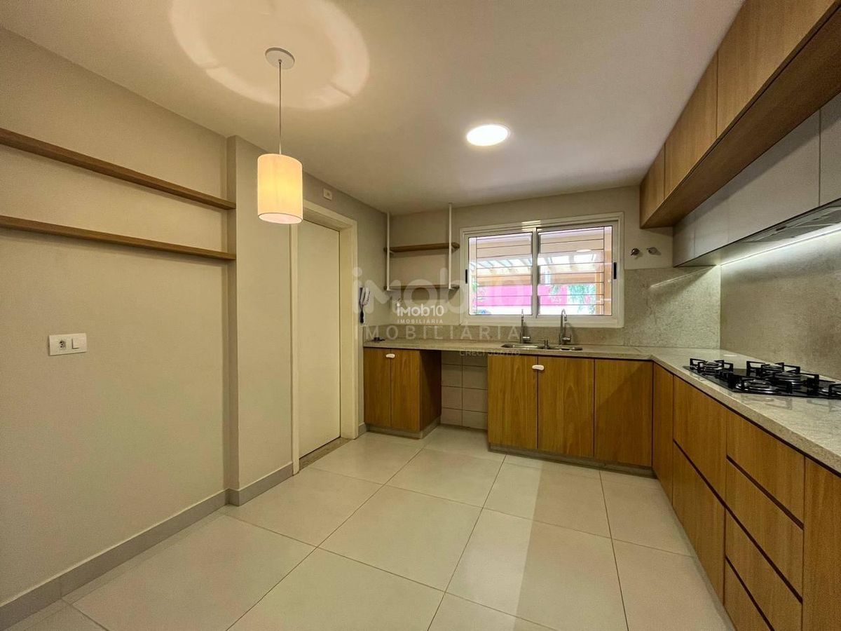 SOBRADO A VENDA COM 4 QUARTOS CONDOMINIO RESIDENCIAL TORONTO FOZ DO IGUAÇU - PR